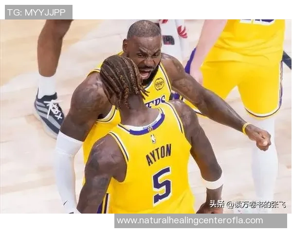 詹姆斯引领湖人绝杀猛龙里夫斯狂砍44分创下两大历史新纪录 詹姆斯引领湖人绝杀猛龙里夫斯狂砍44分创下两大历史新纪录